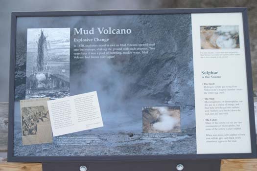 USA WY YellowstoneNP 2004NOV01 MudVolcano 001